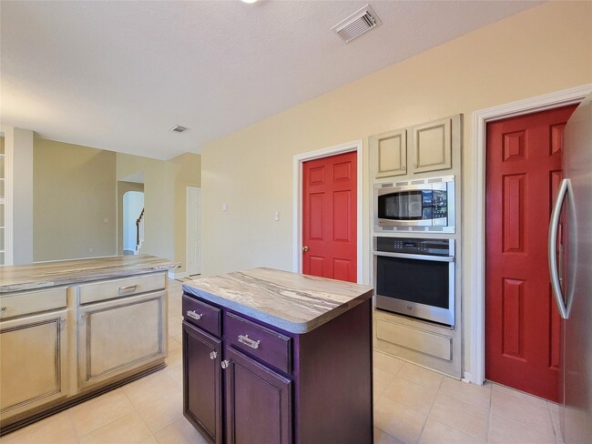 Building Photo - 13602 Somersworth Dr