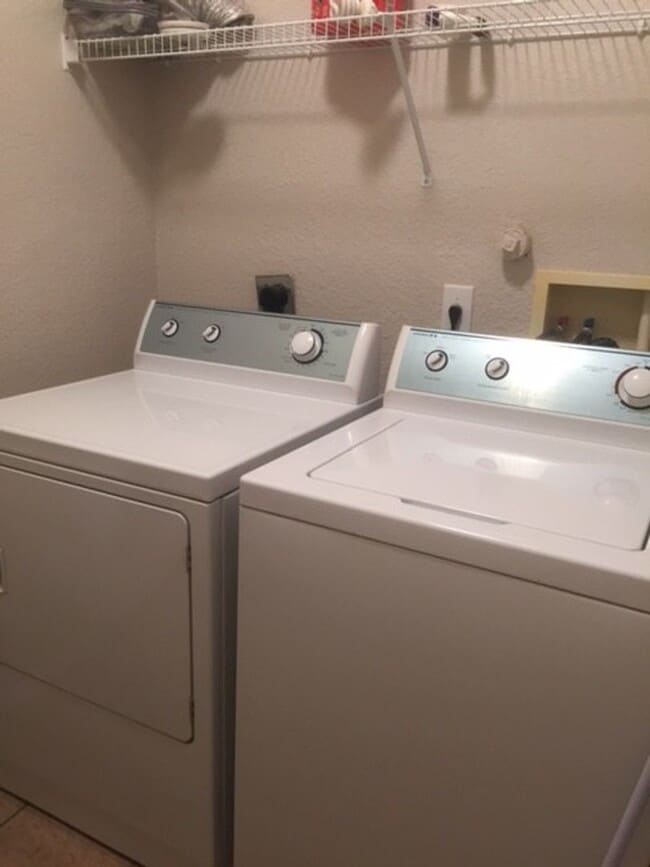 Building Photo - 25914 Mission Bluff