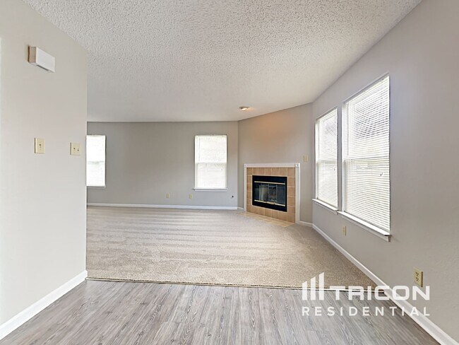 Building Photo - 5977 Porchester Pl
