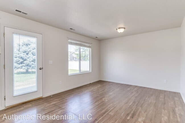 Building Photo - 4 br, 2.5 bath House - 3954 W 975 S