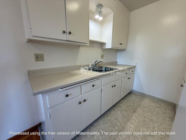 Building Photo - 1 bedroom in Oakland CA 94619