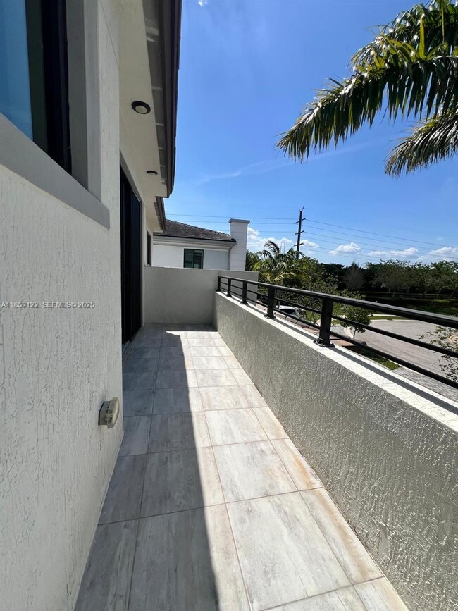 Building Photo - 10970 Pacifica Wy