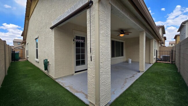 Building Photo - 1286 N 165th Dr