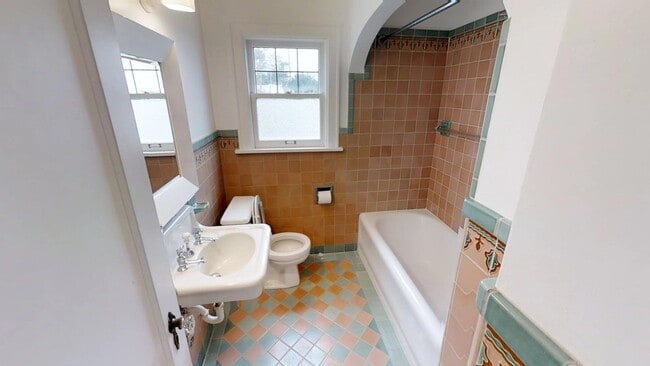 Building Photo - ***PENDING APPLICATION***3BD/2BA Pet Frien...