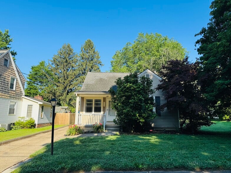 Primary Photo - 217 15th St NW