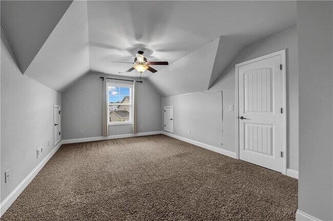 Building Photo - 304 Red Cap Cir