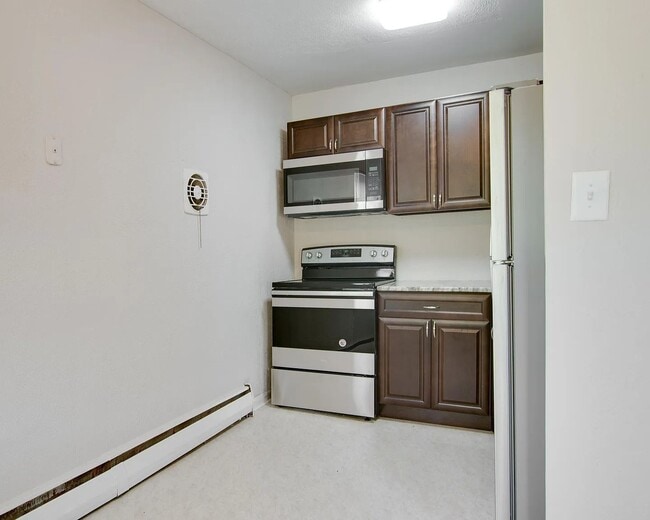 Building Photo - Cameo Court Apartments