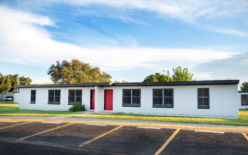 Building Photo - 220 S 25th Ave