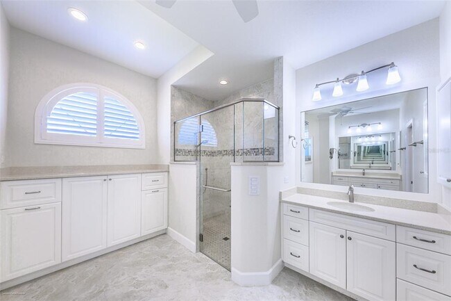 Building Photo - 566 Port Bendres Dr