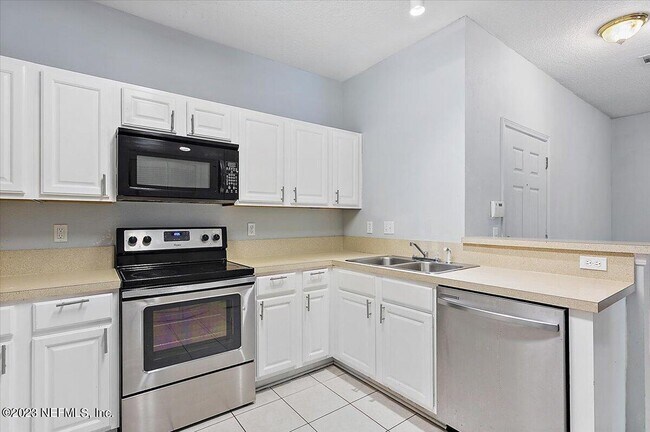 Building Photo - 3620 Kirkpatrick Cir