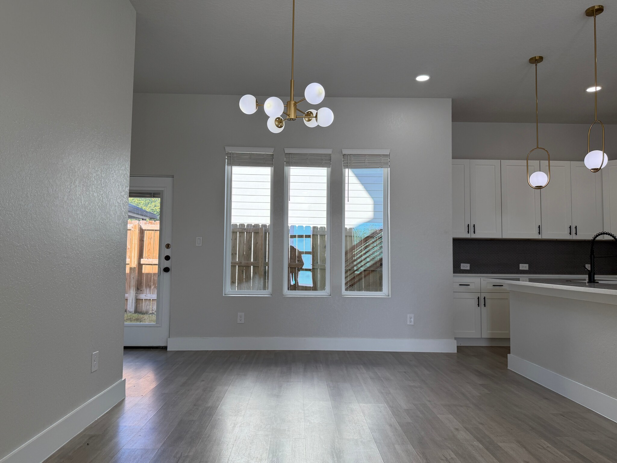 Building Photo - 343 Porter St