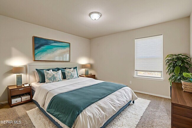 Building Photo - 14321 Paraiso Dr