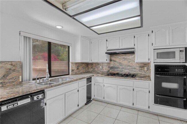 Building Photo - 17439 Tuscan Dr