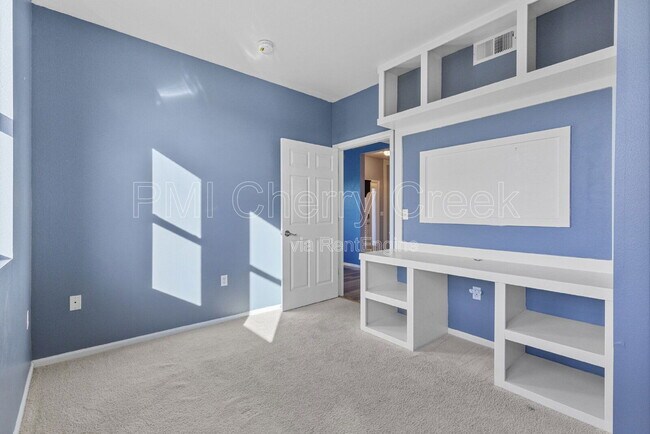 Building Photo - 18602 E Water Dr