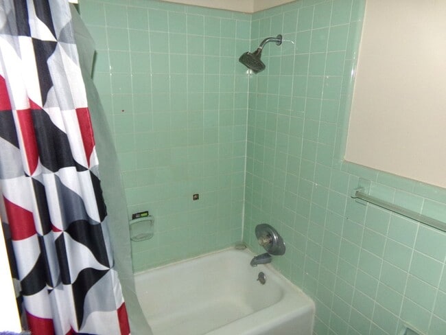 Building Photo - Home in Morehead City