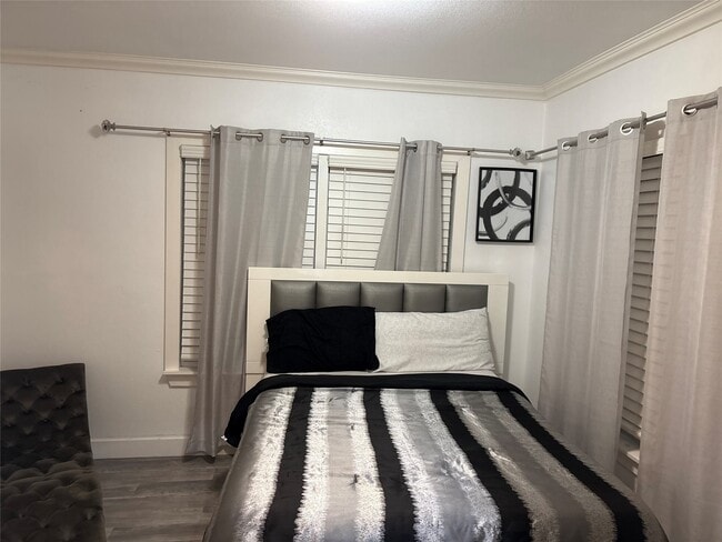 Building Photo - 3021 Gray St