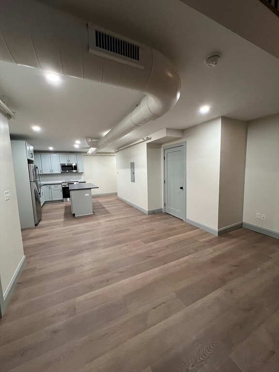 Building Photo - 160 Seabury St