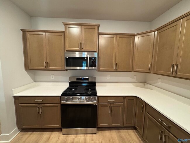 Building Photo - 12637 Whitcomb Cir