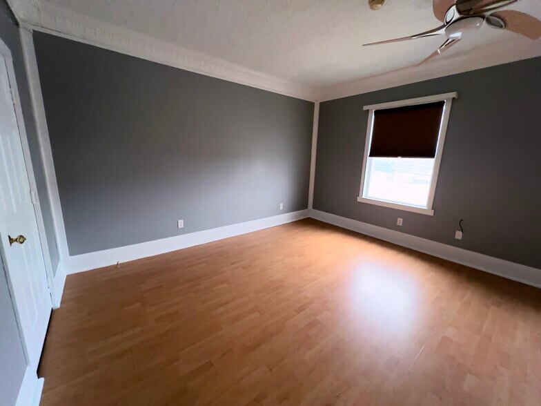 Building Photo - 15 Park Cir