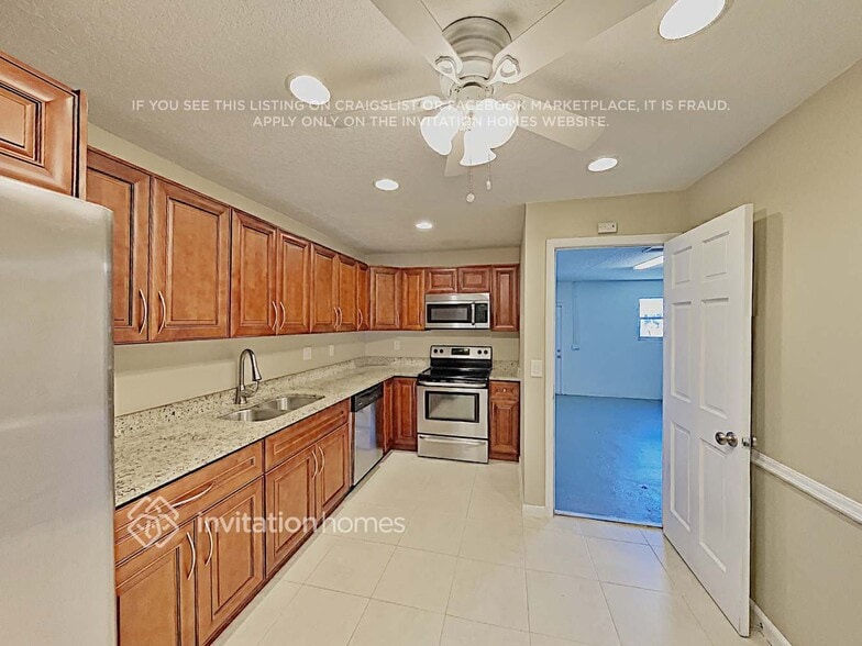 Building Photo - 7406 Overlook Dr