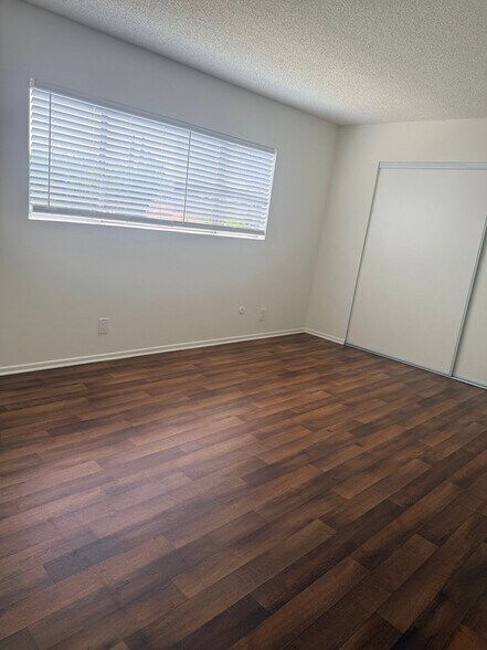 Building Photo - 15128 Sherman Way