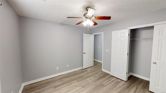 Building Photo - 275 Allen Dr