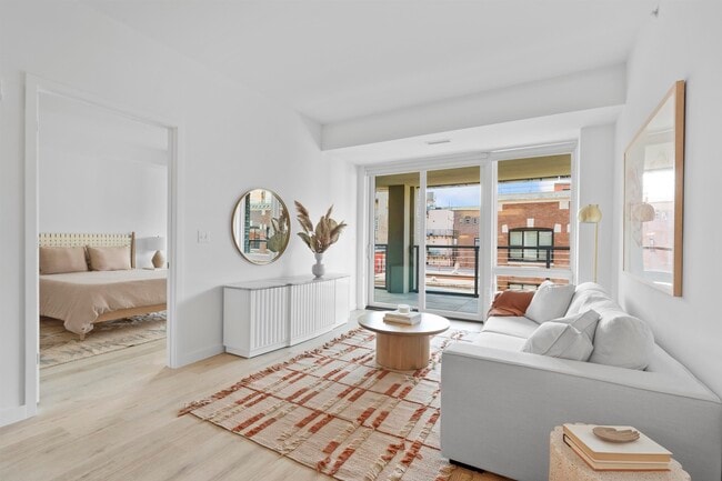 Building Photo - 220 9th St