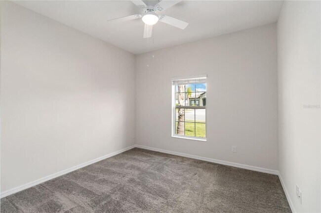 Building Photo - 1651 Chatsworth Cir