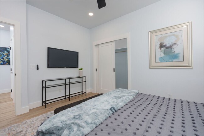 Building Photo - 15NAD