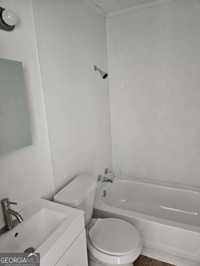 Building Photo - 417 N Georgia Ave