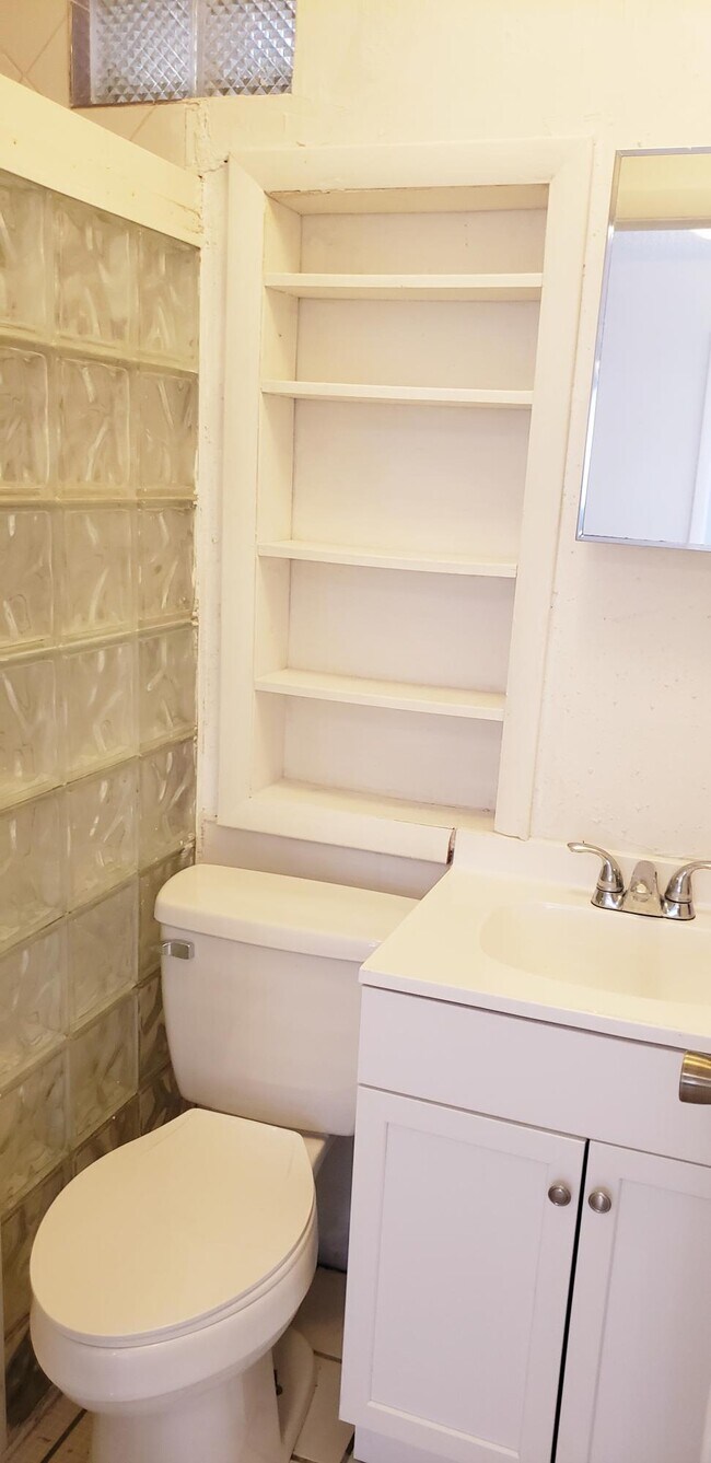 Building Photo - 710 Southern Blvd