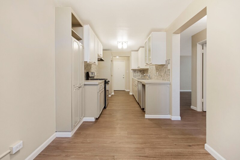 Building Photo - 1375 N Williams St