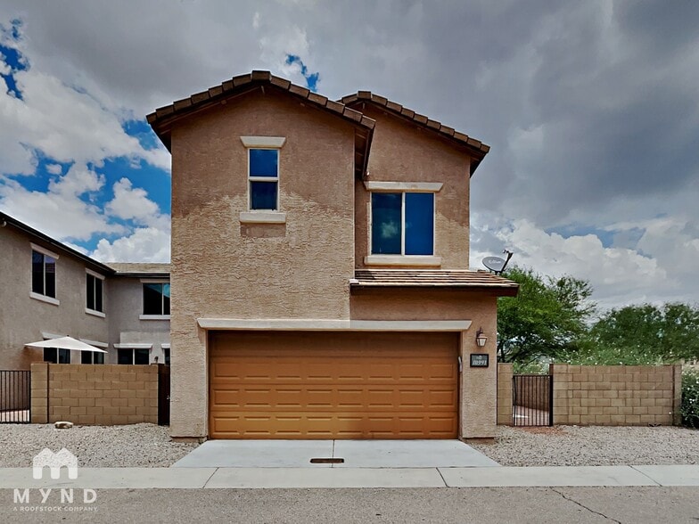 Building Photo - 10991 E Midnight Moon Ln