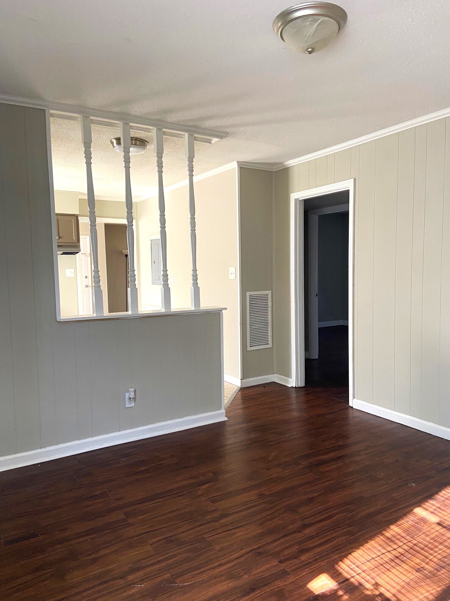 Building Photo - 921 Garywood Pl