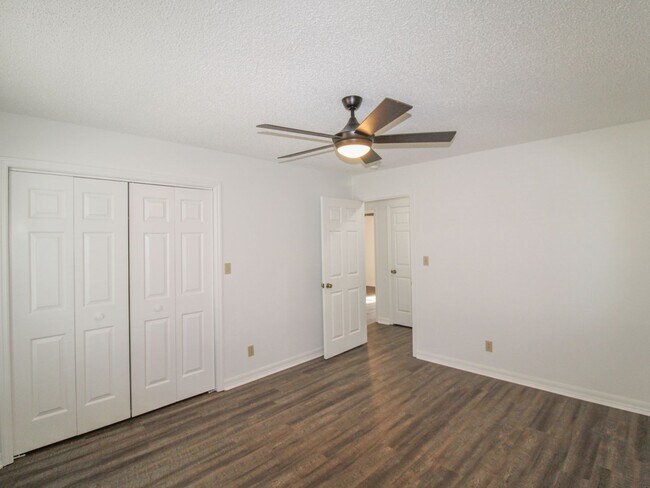Building Photo - Nice Home in Rogersville!