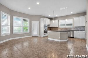 Building Photo - 18039 Branson