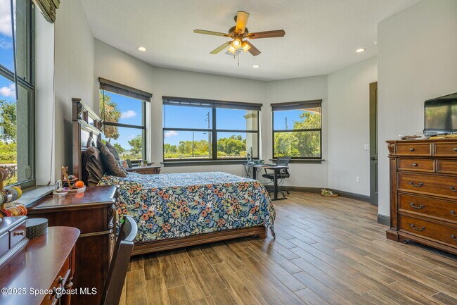 Building Photo - 6725 S Tropical Trail