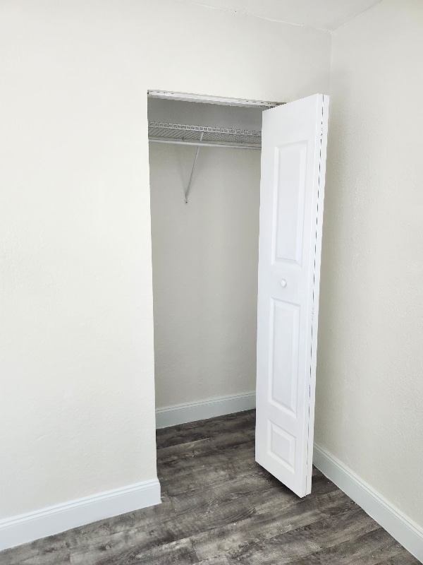 Building Photo - 1335 E Bay St