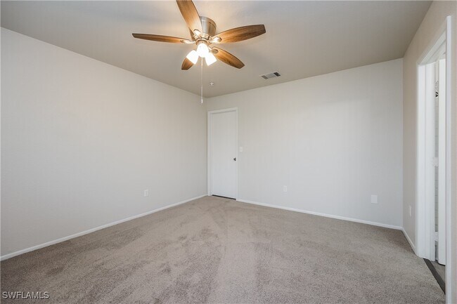 Building Photo - 4740 Escalante Dr