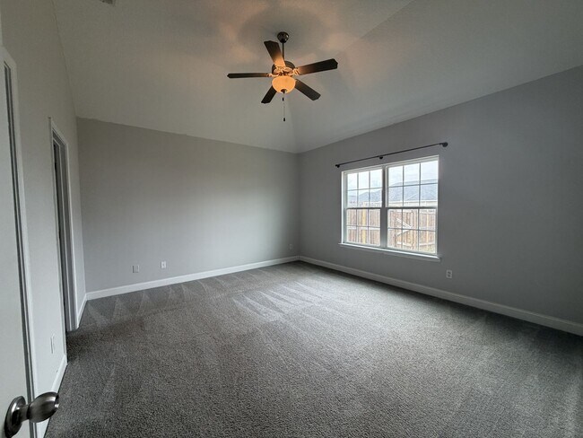 Building Photo - 710 Burke Dr
