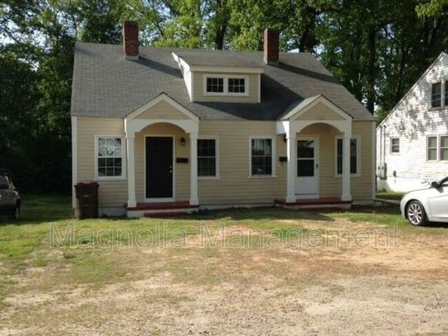 Primary Photo - 1430 Perry Ave