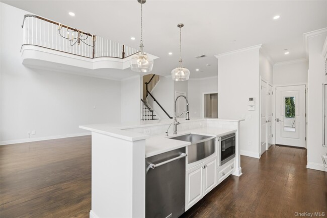 Building Photo - 21 Rivers Edge Dr