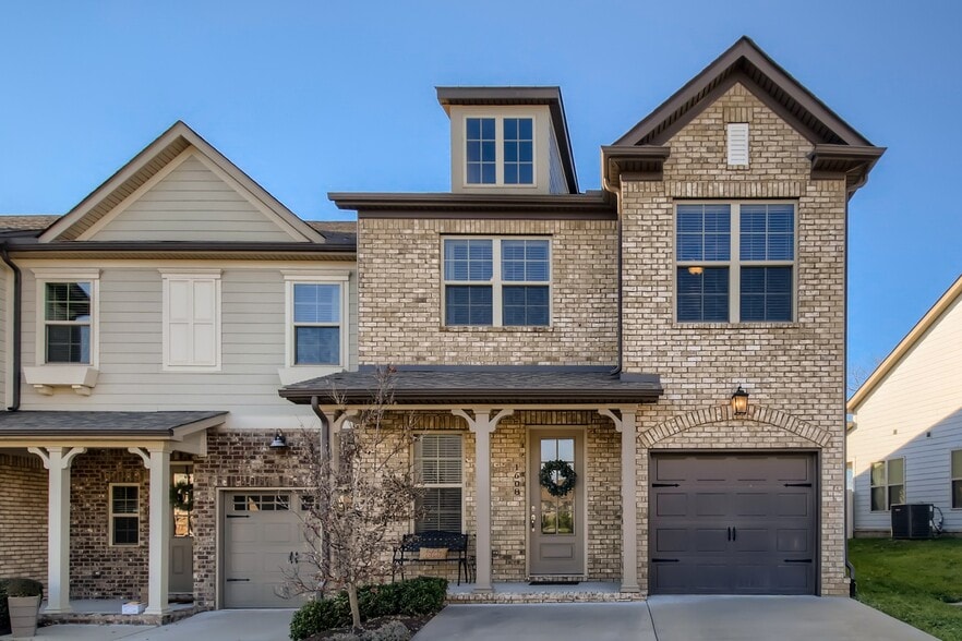 Exterior Front - Extra Parking! - 1608 Hampshire Plz