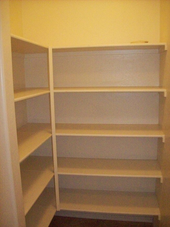 Building Photo - Spectrum At Val Vista