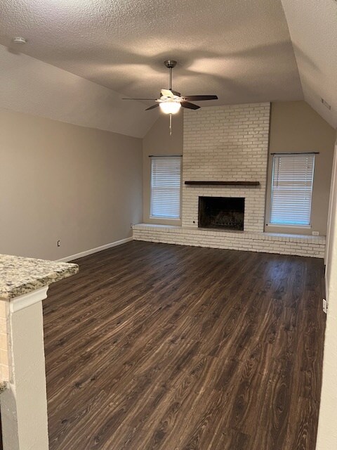 Building Photo - 3705 W Pioneer Pkwy