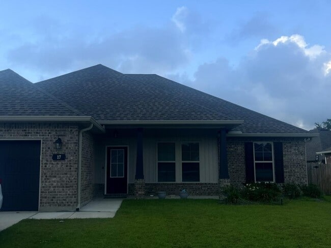 Building Photo - 17 Alexandria Grace Dr