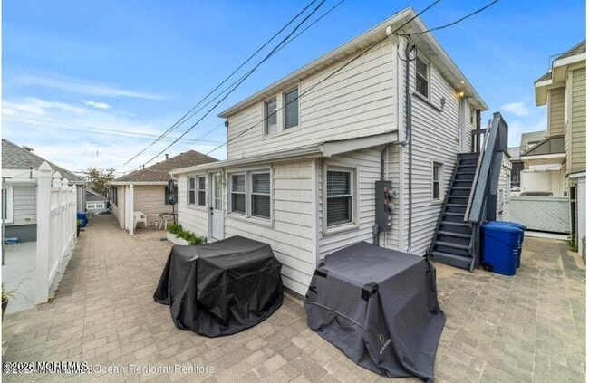 Building Photo - 171 Beach Front