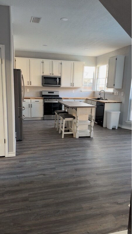 Building Photo - 5204 Alta Vista Ln