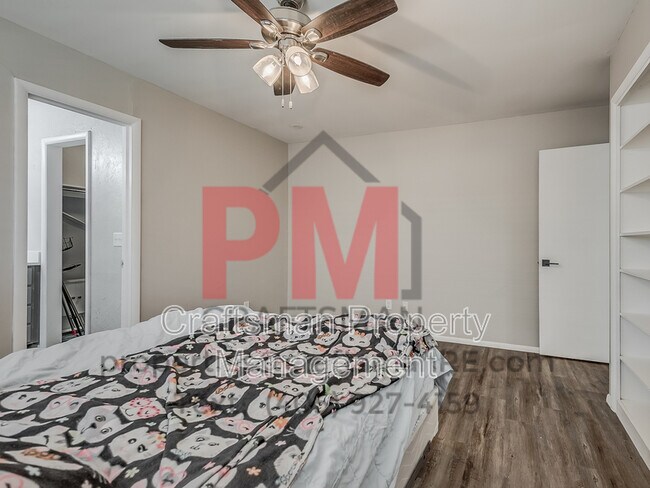 Building Photo - 13601 Pinehurst Rd