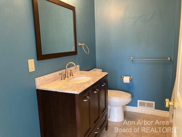 Building Photo - 1023 Bluestem Ln